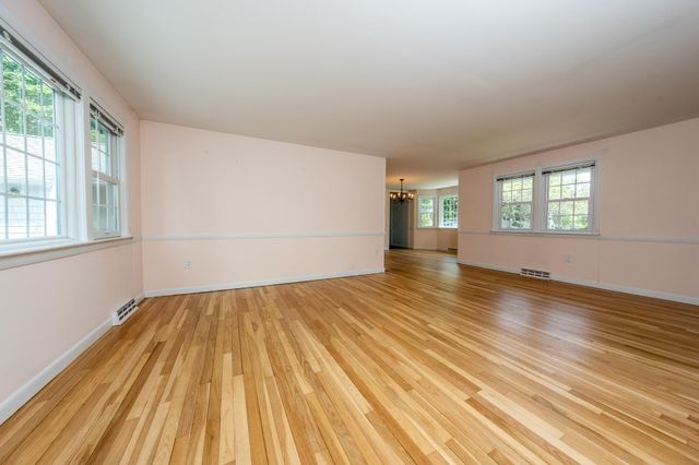 8 Paine Road, South Yarmouth, MA 02664