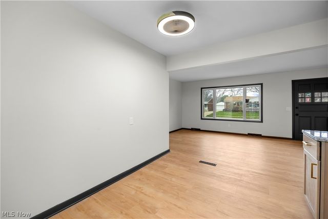 897 Livermore Lane, Elyria, OH 44035