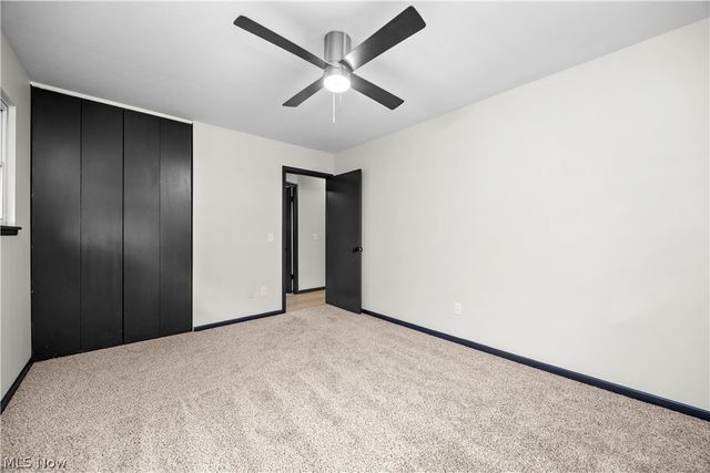 897 Livermore Lane, Elyria, OH 44035