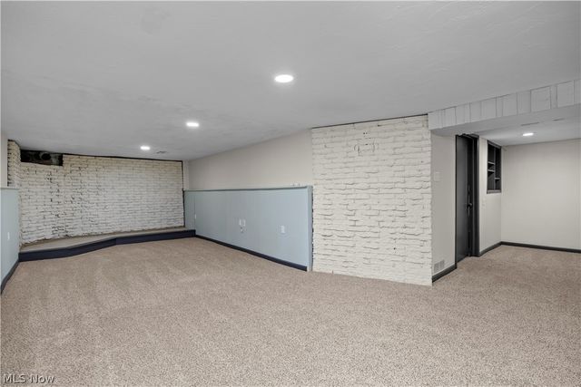 897 Livermore Lane, Elyria, OH 44035