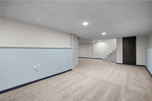 897 Livermore Lane, Elyria, OH 44035