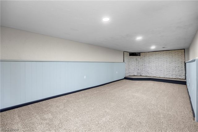 897 Livermore Lane, Elyria, OH 44035