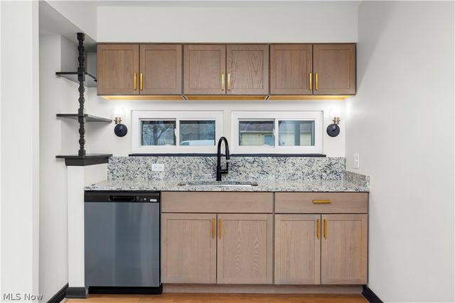 897 Livermore Lane, Elyria, OH 44035