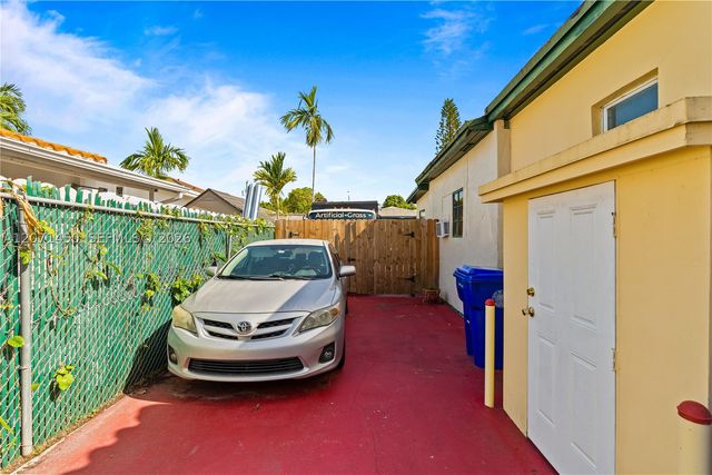 3445 NW 2nd St, Miami, FL 33125