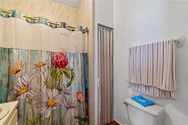 3445 NW 2nd St, Miami, FL 33125