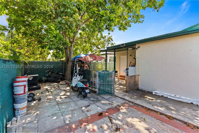 3445 NW 2nd St, Miami, FL 33125