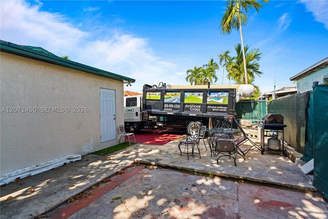 3445 NW 2nd St, Miami, FL 33125