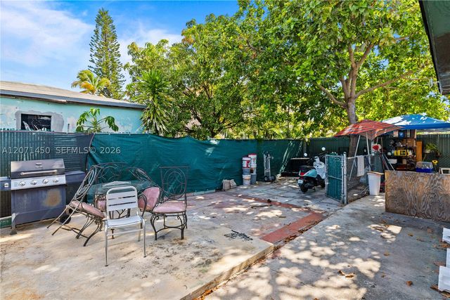 3445 NW 2nd St, Miami, FL 33125