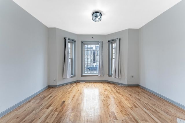 6602 S Marquette Avenue 1, Chicago, IL 60637