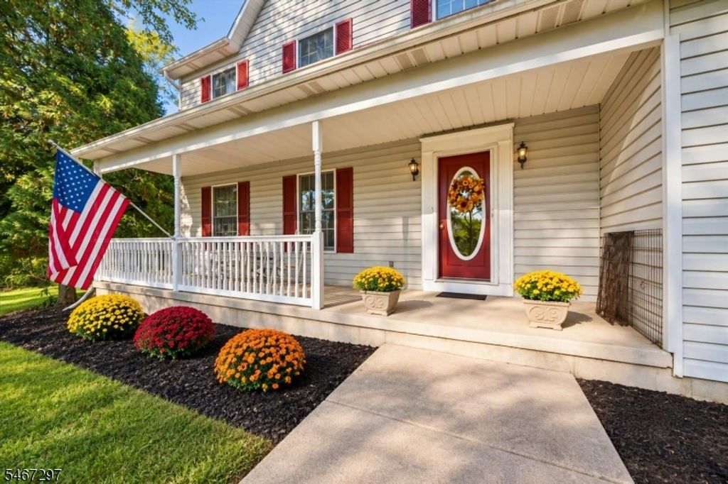 41 Woodside Dr, Lebanon Twp., NJ 08826 — photo 2