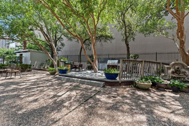 5150 Hidalgo Street 806, Houston, TX 77056