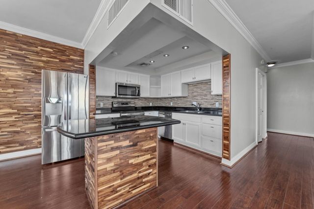 5150 Hidalgo Street 806, Houston, TX 77056