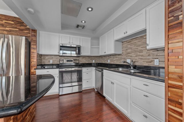 5150 Hidalgo Street 806, Houston, TX 77056