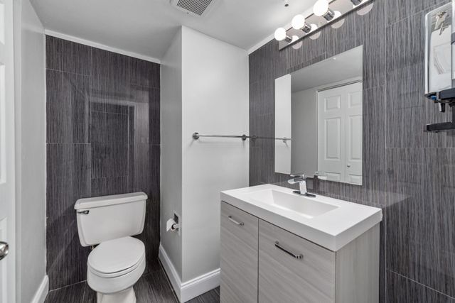 5150 Hidalgo Street 806, Houston, TX 77056