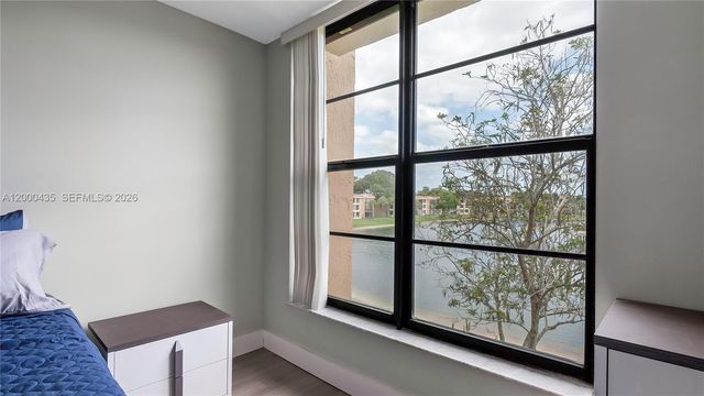 6231 Coral Lake Dr 307, Margate, FL 33063