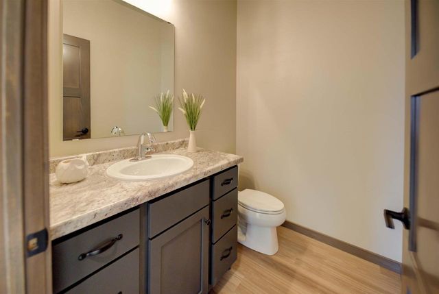 5304 FENCELINE LANE, Omro, WI 54963