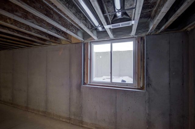 5304 FENCELINE LANE, Omro, WI 54963