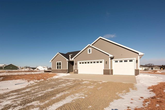 5304 FENCELINE LANE, Omro, WI 54963