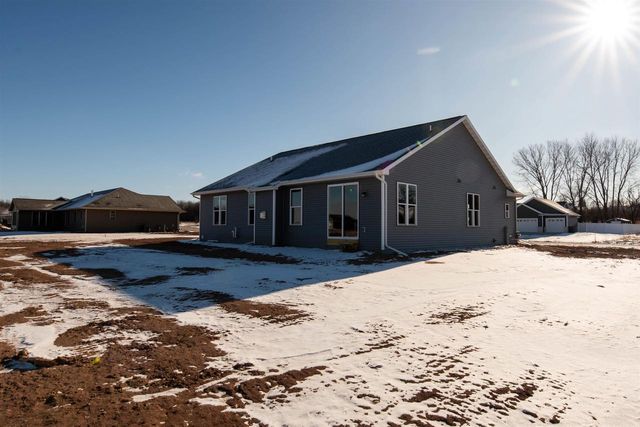 5304 FENCELINE LANE, Omro, WI 54963