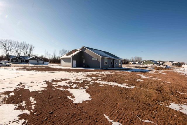 5304 FENCELINE LANE, Omro, WI 54963