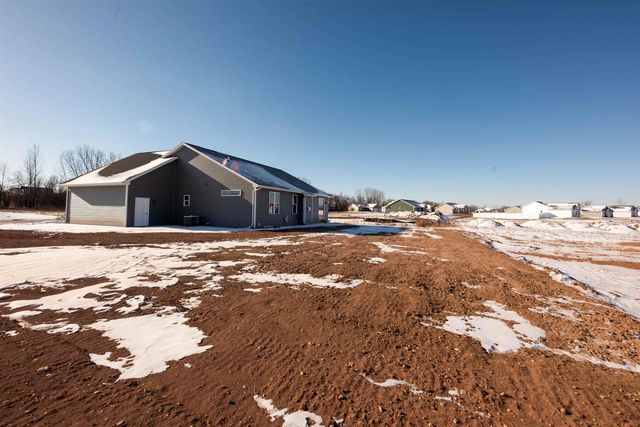 5304 FENCELINE LANE, Omro, WI 54963