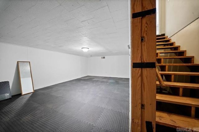 12573 Samples Road, Alexander, AR 72002