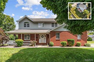 200 Saint Sabre Drive, Belleville, IL 62226