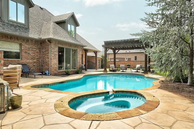 12701 Downsview Lane, Oklahoma City, OK 73142