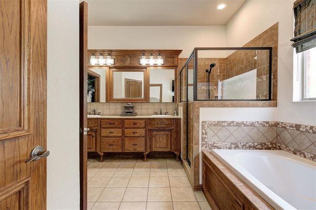 12701 Downsview Lane, Oklahoma City, OK 73142