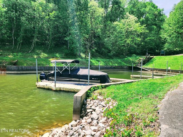 Evergreen Cove, Kingston, TN 37763