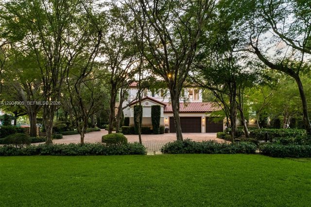 255 Cocoplum Rd, Coral Gables, FL 33143