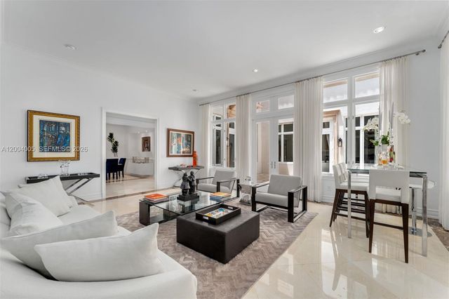 255 Cocoplum Rd, Coral Gables, FL 33143