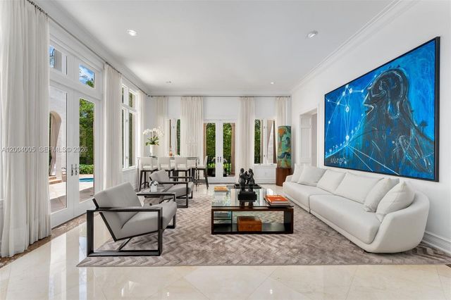 255 Cocoplum Rd, Coral Gables, FL 33143