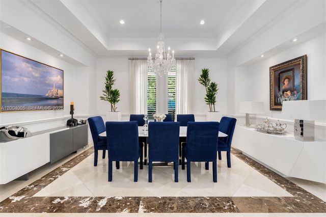 255 Cocoplum Rd, Coral Gables, FL 33143