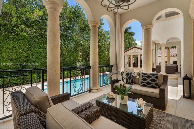 255 Cocoplum Rd, Coral Gables, FL 33143