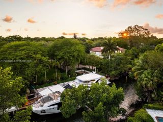 255 Cocoplum Rd, Coral Gables, FL 33143