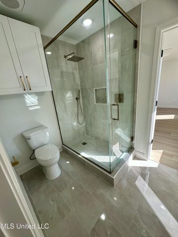 305 W Westview Drive, Biloxi, MS 39531