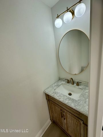 305 W Westview Drive, Biloxi, MS 39531