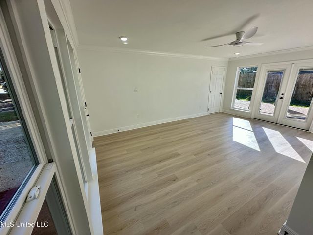 305 W Westview Drive, Biloxi, MS 39531