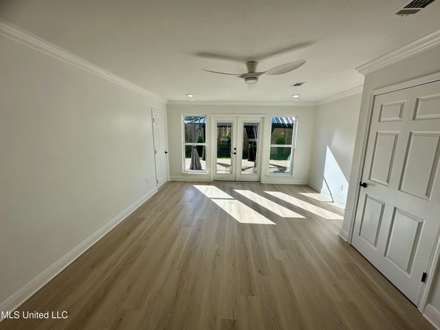 305 W Westview Drive, Biloxi, MS 39531