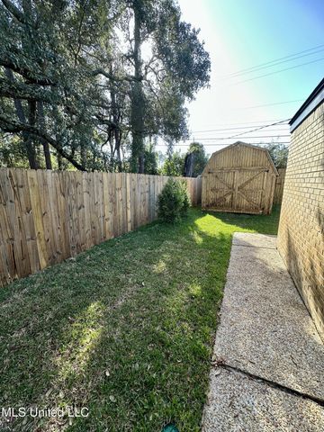 305 W Westview Drive, Biloxi, MS 39531