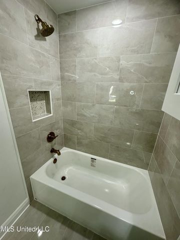 305 W Westview Drive, Biloxi, MS 39531