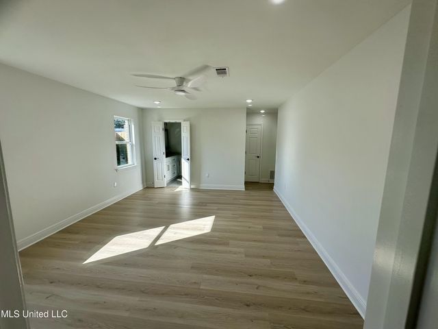 305 W Westview Drive, Biloxi, MS 39531