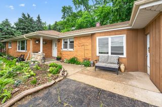 7307 W College Drive, Palos Heights, IL 60463