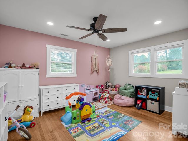 3208 Florida Drive, Hendersonville, NC 28792