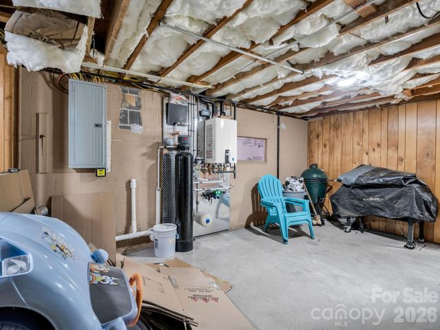 3208 Florida Drive, Hendersonville, NC 28792