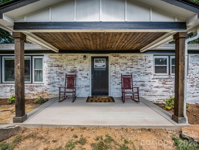 3208 Florida Drive, Hendersonville, NC 28792