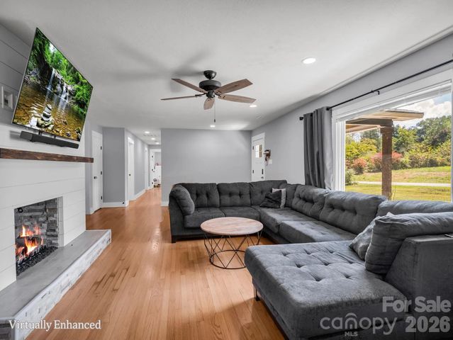 3208 Florida Drive, Hendersonville, NC 28792