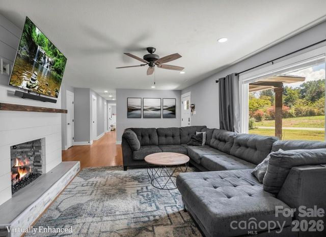 3208 Florida Drive, Hendersonville, NC 28792