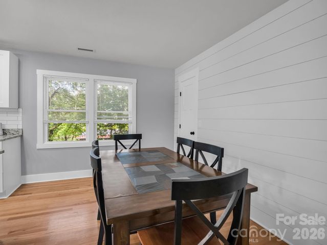 3208 Florida Drive, Hendersonville, NC 28792